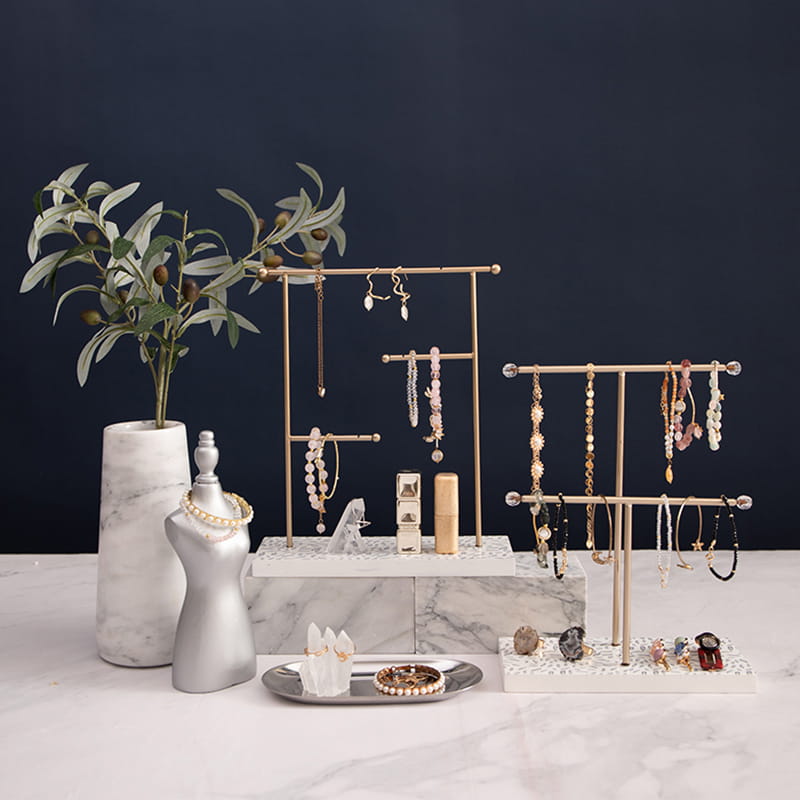 ベース付きジュエリー収納ラック