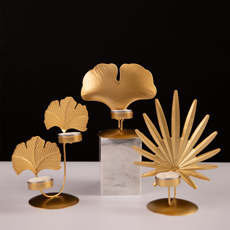 結婚式の装飾パーティーや日常の家の装飾のためのかわいいさまざまな葉の形をした金属ティーライトキャンドルホルダー