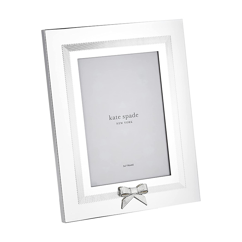 シンプルな正方形のフォトアルバムフレーム